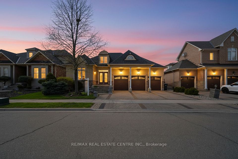 Detached at 10 Eiffel Boulevard, Brampton, ON L6P 1V9, Brampton