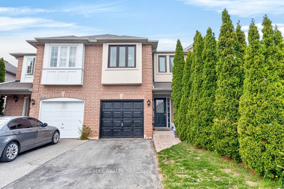 Att/Row/Townhouse at 2067 Golden Orchard Trail, Oakville, ON L6M 3N5, Oakville