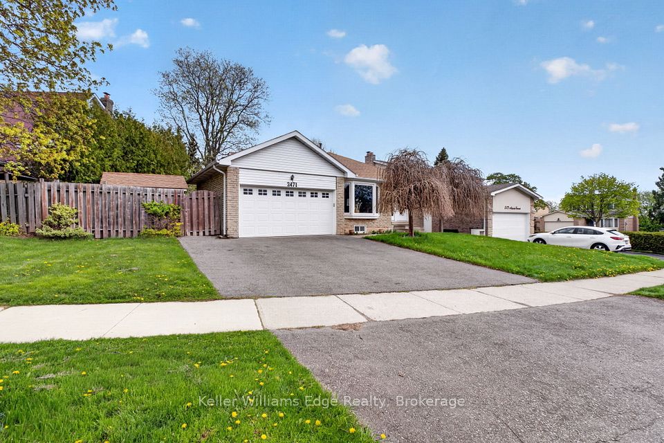 Detached at 2471 Malcolm Crescent, Burlington, ON L7P 3Y7, Burlington