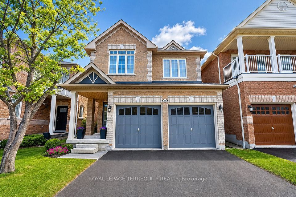 Detached at 3926 Candlelight Drive, Mississauga, ON L5M 8B3, Mississauga