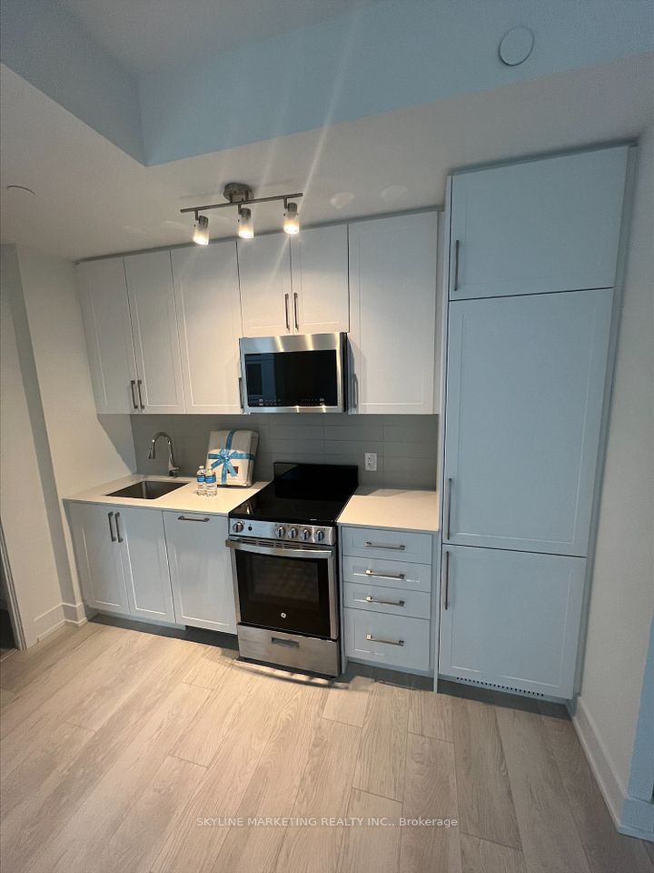 Condo Apartment at 2450 Old Bronte Road 319, Oakville, ON L6M 5P6, Oakville
