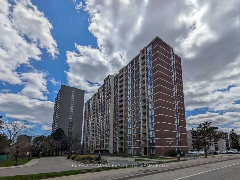 Condo Apartment at 3170 Kirwin Avenue 301, Mississauga, ON L5A 3R1, Mississauga