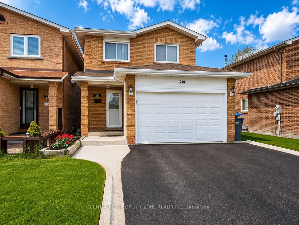 Detached at 240 Simmons Boulevard, Brampton, ON L6V 3Y1, Brampton