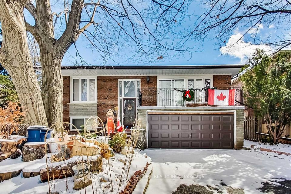 Detached at 7 Riverside Drive, Toronto W05, ON M9L 1J1, Toronto W05