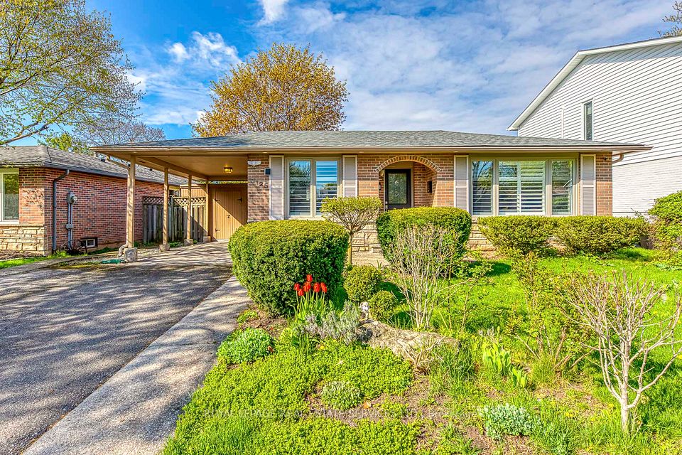 Detached at 3125 Centennial Drive, Burlington, ON L7M 1B8, Burlington