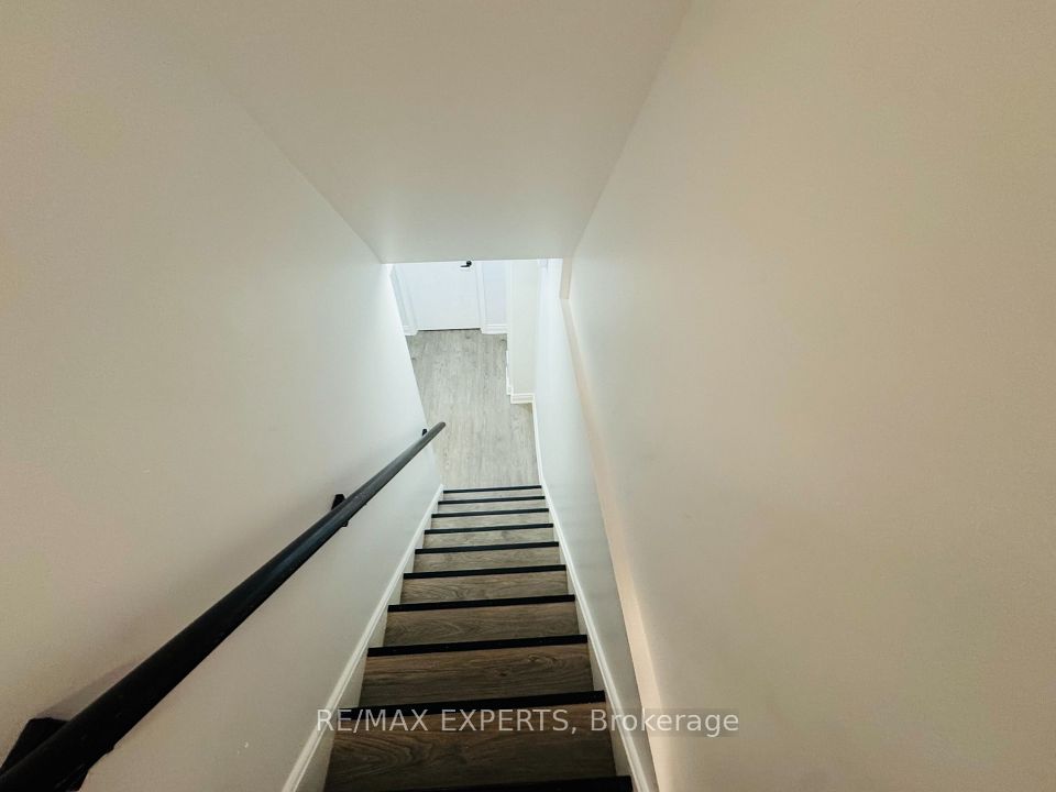 Semi-Detached  at 117 Baffin Crescent, Brampton, ON L7A 4K9, Brampton