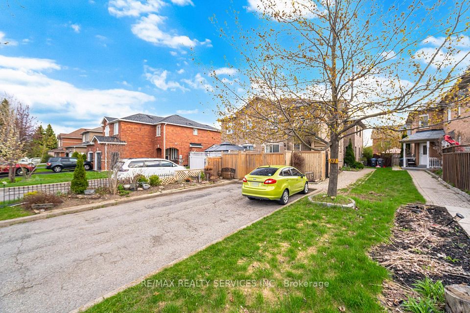 Att/Row/Townhouse at 79 Pressed Brick Drive, Brampton, ON L6V 4K5, Brampton