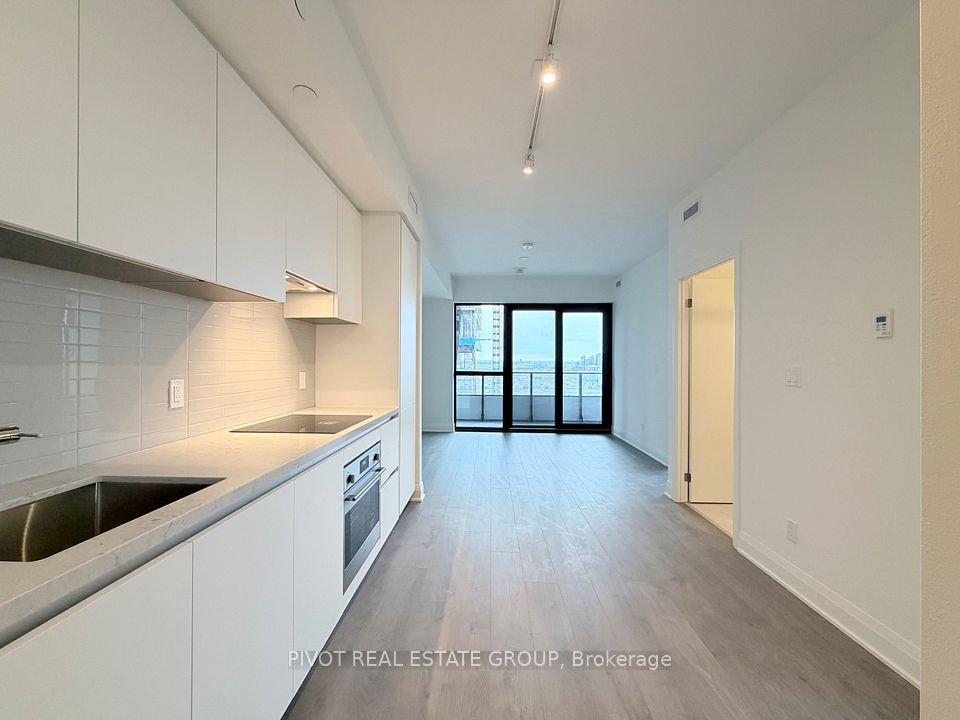 Condo Apartment at 2 Erskine Road 3010, Mississauga, ON L5B 0S1, Mississauga