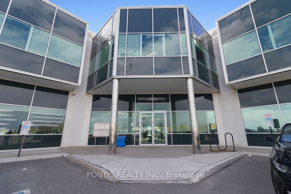 30 TOPFLIGHT Drive 101, Mississauga, ON L5S 0A8