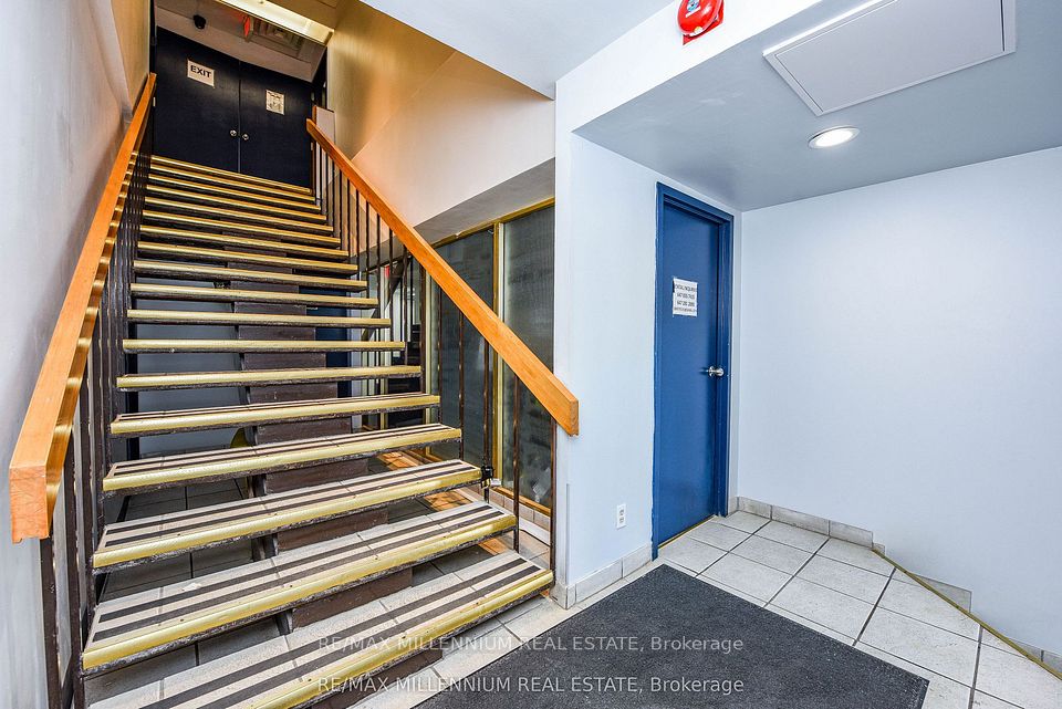 1300 Steeles Avenue 202, Brampton, ON L6T 1A2