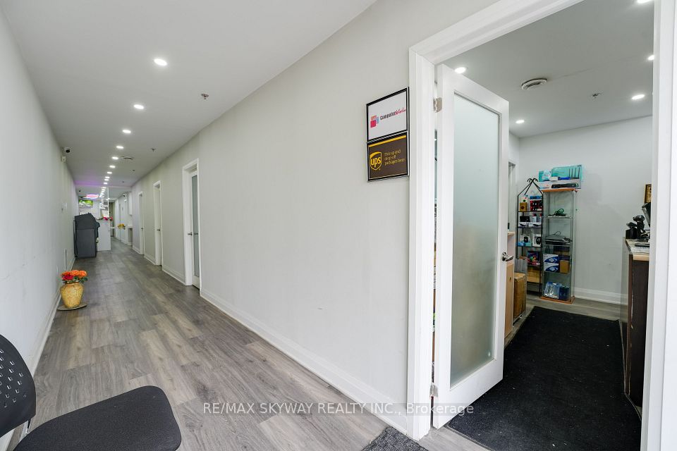 2565 Steeles Avenue E 13, Brampton, ON L6T 4L6