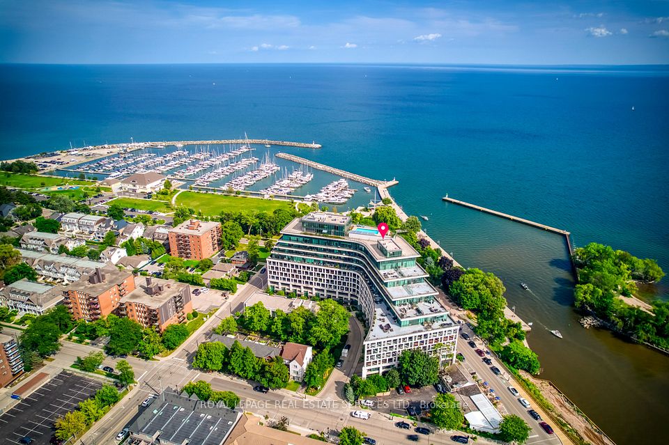 Condo Apartment at 11 Bronte Road 427, Oakville, ON L6L 0E1, Oakville