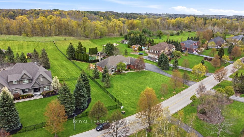 Detached at 22 Bishop Court, Halton Hills, ON L7G 6G8, Halton Hills