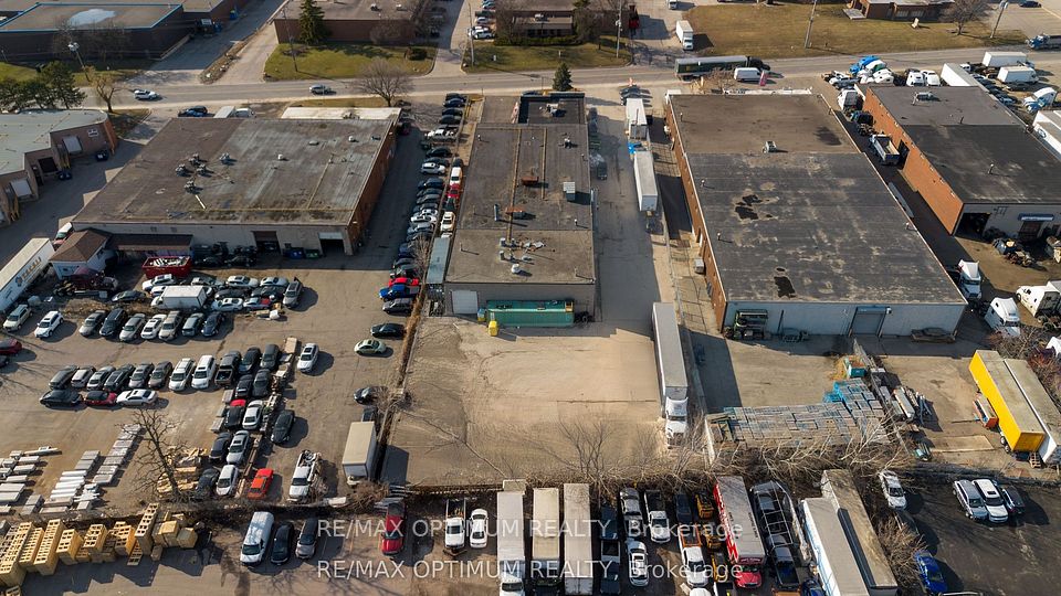 1232 Aerowood Drive, Mississauga, ON L4W 1B7