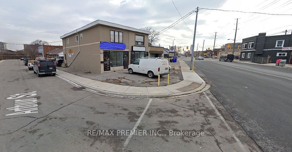 1657 Weston Road Main, Toronto W04, ON M9N 1V2