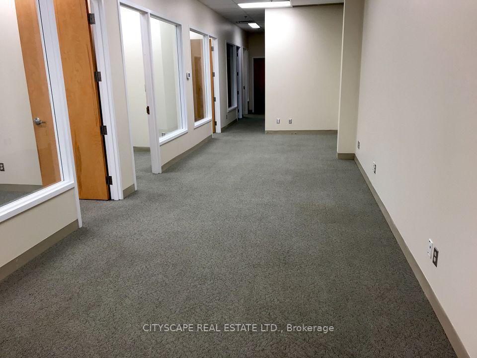 7075 Edwards Boulevard 2B, Mississauga, ON L5S 1Z2