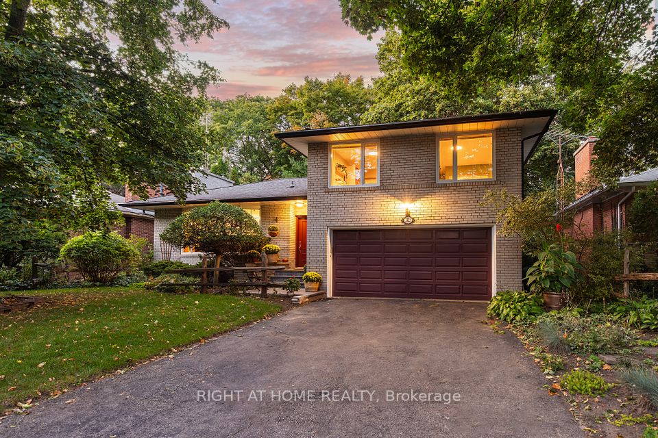 3325 Enniskillen Circle, Mississauga, ON L5C 2M9 at 3325 Enniskillen Circle, Mississauga, ON L5C 2M9, Mississauga, ON, L5C 2M9