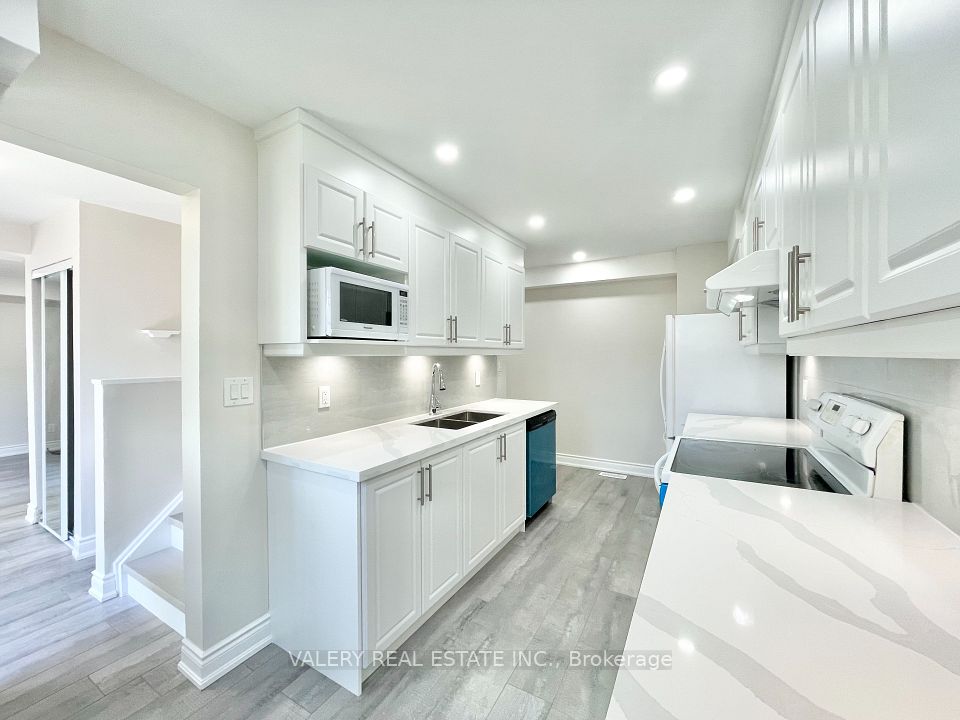 Detached at 26 Homeland Court, Brampton, ON L6S 1R8, Brampton