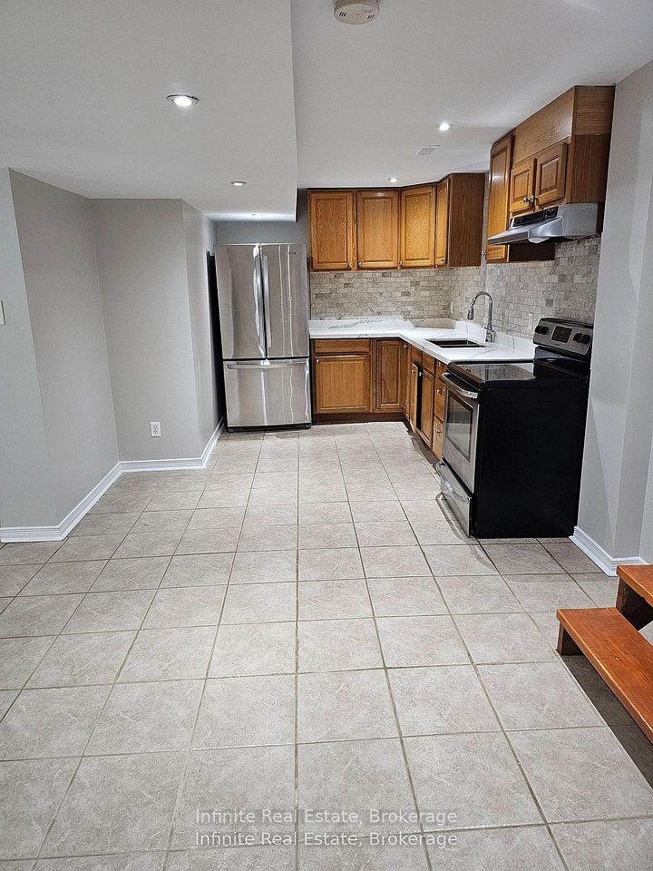 Detached at 345 Queen Mary Drive, Brampton, ON L7A 3S7, Brampton