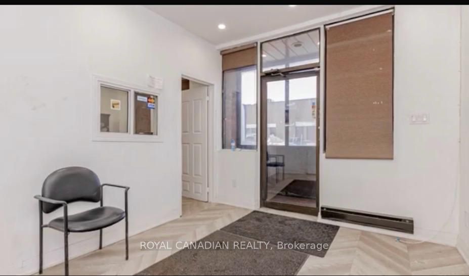 11 Goodmark Place 4, Toronto W10, ON M9W 6R9