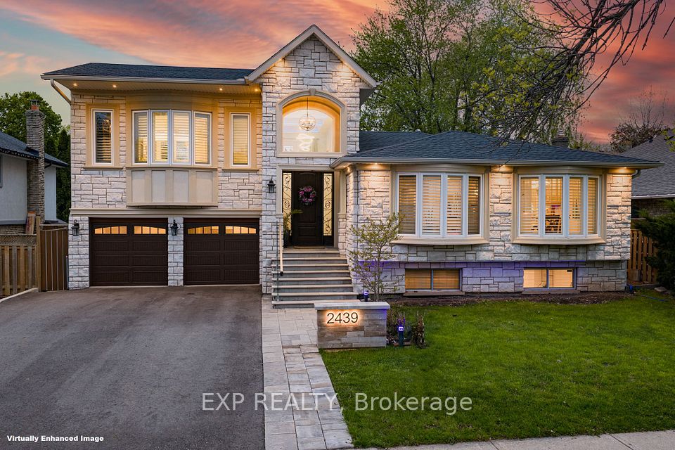 Detached at 2439 Bridge Road, Oakville, ON L6L 2G9, Oakville
