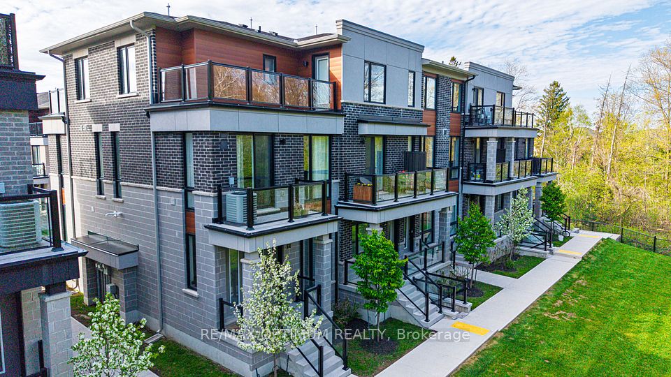 Condo Townhouse at 50 Knotsberry Circle 32, Brampton, ON L6Y 6G1, Brampton