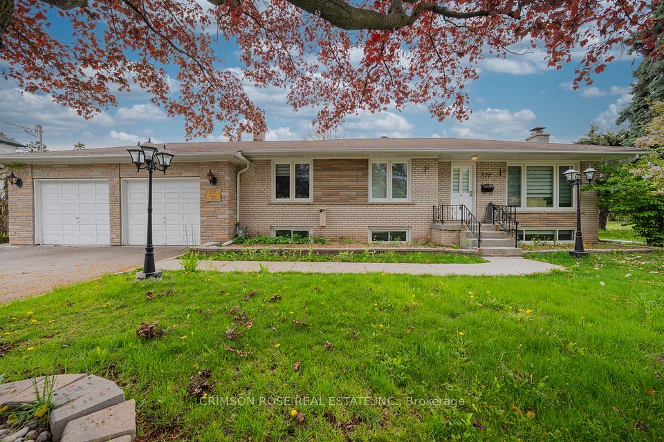 Detached at 577 Trudale Court, Oakville, ON L6L 4H2, Oakville