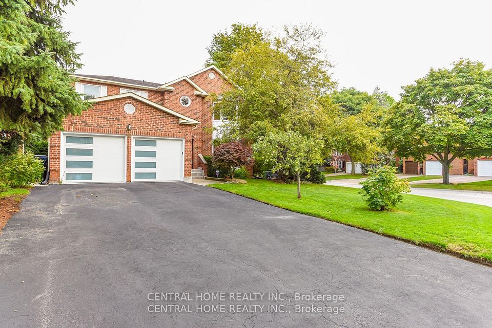 4 Robaldon Road, Toronto, ON M9A 5A7 at 4 Robaldon Road, Toronto, ON M9A 5A7, Toronto W08, ON, M9A 5A7