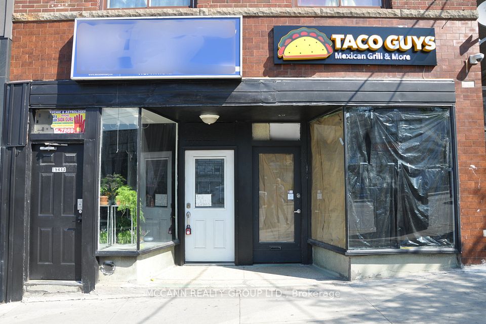 2544 Eglinton Avenue W, Toronto W04, ON M6M 1T1