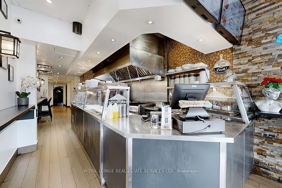 2184 Bloor Street W, Toronto W02, ON M6S 1N3