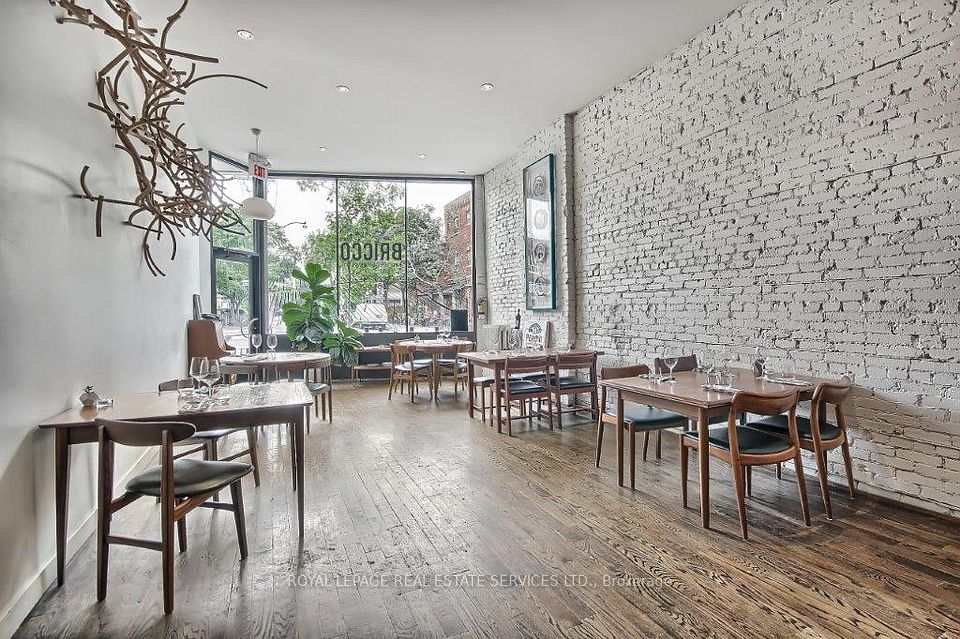 3047 Dundas Street W, Toronto W02, ON M6P 1Z5