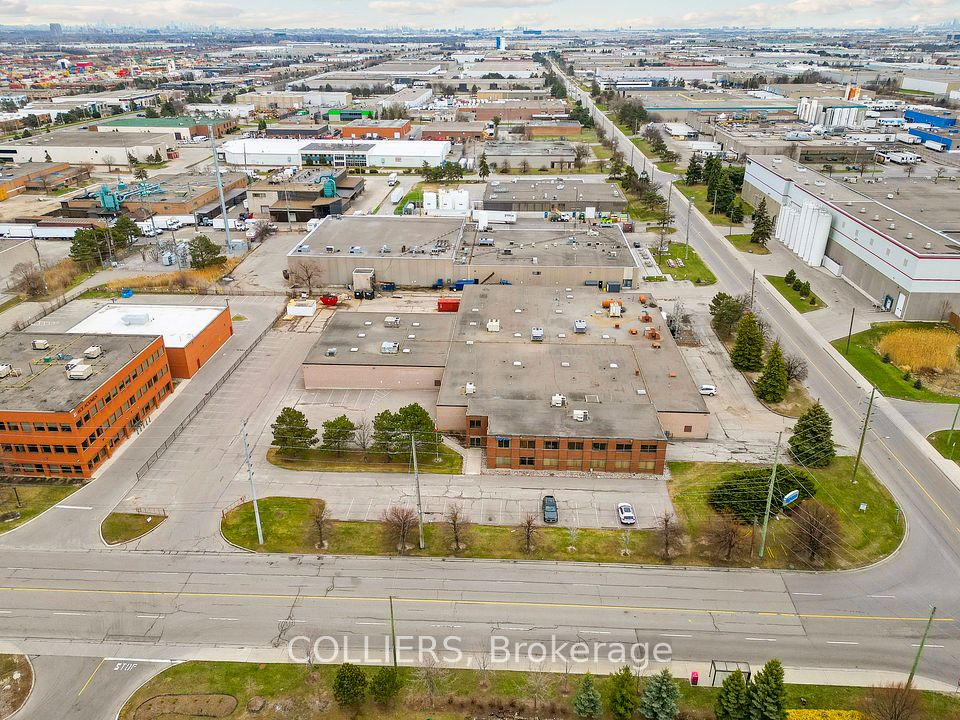 1 Coventry Road, Brampton, ON L6T 4B1