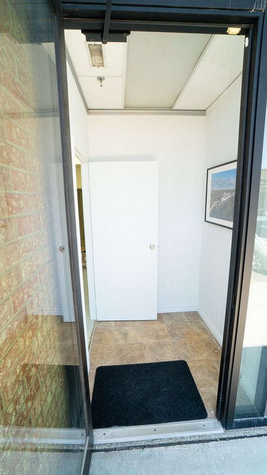 2700 Dufferin Street 26, Toronto W04, ON M6B 4J3