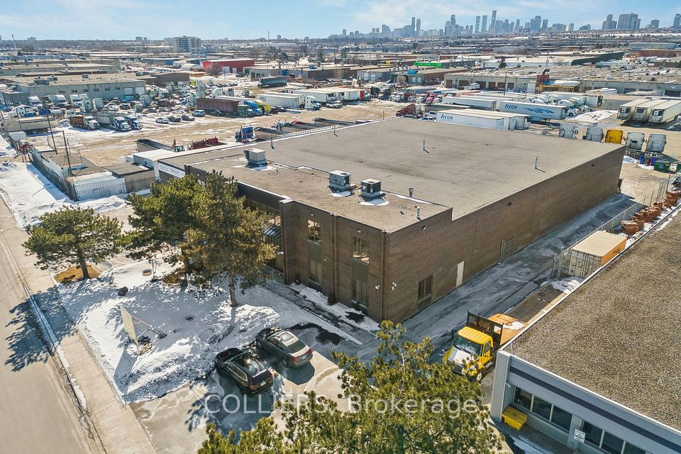 5300 Bradco Boulevard Opt. 1, Mississauga, ON L4W 1G7