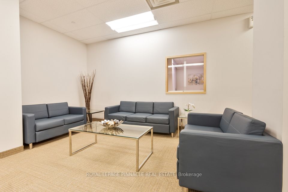 231 Oak Park Boulevard 301-I, Oakville, ON L6H 6M4