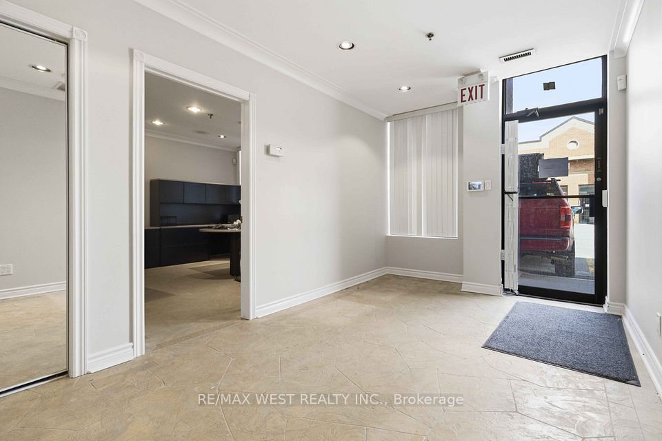 1320 Mid-Way Boulevard 16, Mississauga, ON L5T 2K4