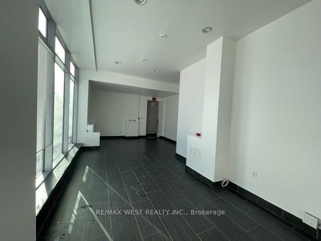 473A Rogers Road, Toronto W03, ON M6M 0B3