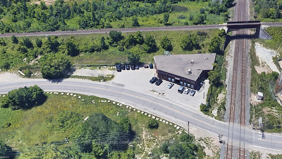 220 N Bronte Street N Exterior Yard, Milton, ON L9T 2N9