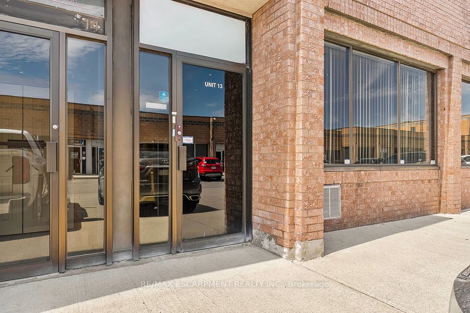 2400 Wyecroft Road 13, Oakville, ON L6L 6M8