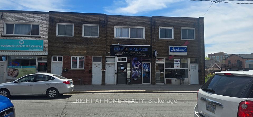 553 Rogers Road, Toronto W03, ON M6M 1B4
