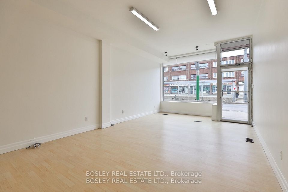 1674 St Clair Avenue W, Toronto W03, ON M6N 1H8