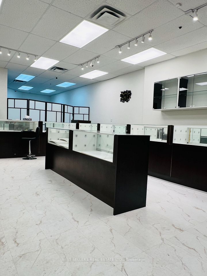 15 Martin Street AM4, Milton, ON L9T 2R1