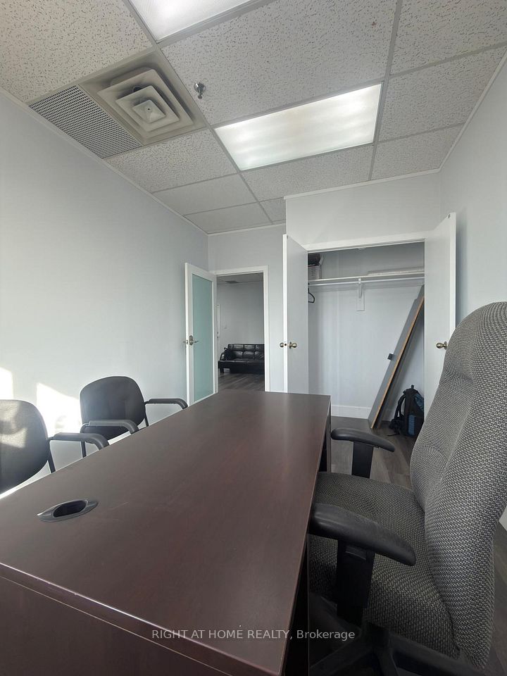 50 Steeles Avenue E 202, Milton, ON L9T 4W9