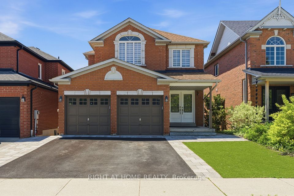 182 Mowat Crescent, Halton Hills, ON L7G 6A4 at 182 Mowat Crescent, Halton Hills, ON L7G 6A4, Halton Hills, ON, L7G 6A4