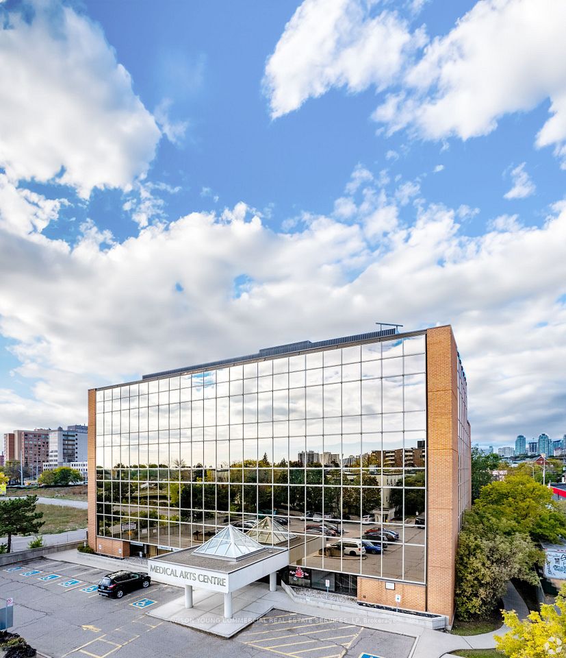 71 King Street W 206, Mississauga, ON L5B 4A2