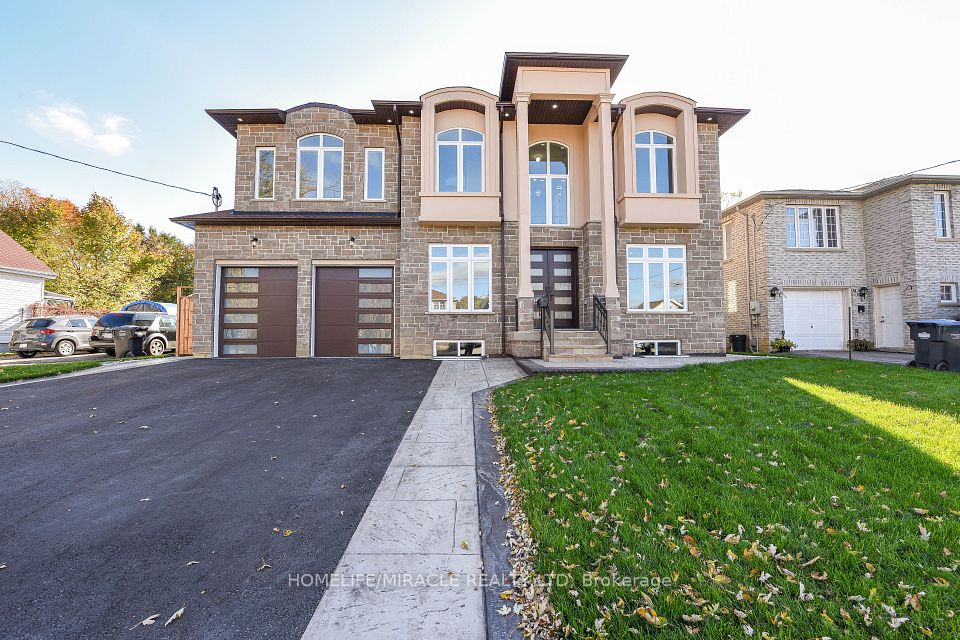 11 Hillcrest Avenue, Brampton, ON L6W 1Y7 at 11 Hillcrest Avenue, Brampton, ON L6W 1Y7, Brampton, ON, L6W 1Y7