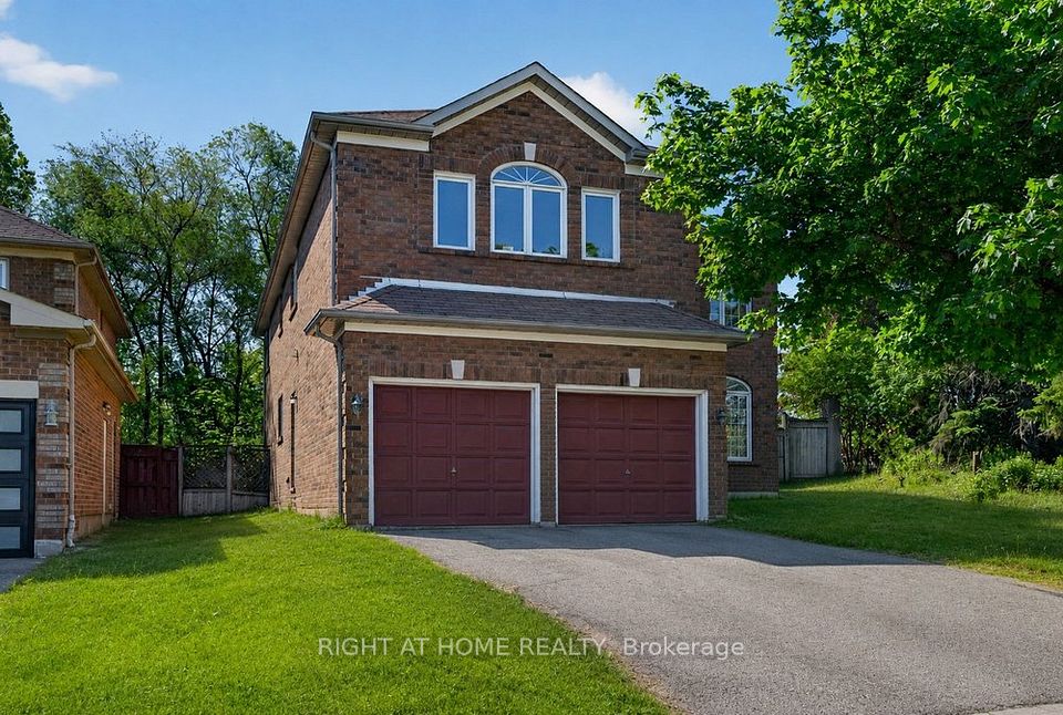 130 Eagleridge Drive, Brampton, ON L6R 1E3 at 130 Eagleridge Drive, Brampton, ON L6R 1E3, Brampton, ON, L6R 1E3