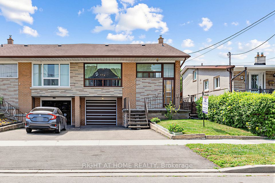 7 Daystrom Drive, Toronto, ON M9M 2A8 at 7 Daystrom Drive, Toronto, ON M9M 2A8, Toronto W05, ON, M9M 2A8