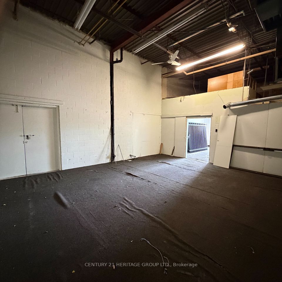 4544 Dufferin Street 40, Toronto, ON M3H 5X2