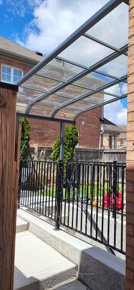 Semi-Detached at 4 Bersan Terrace Bsmt, Brampton, ON L6P 3G7, Brampton